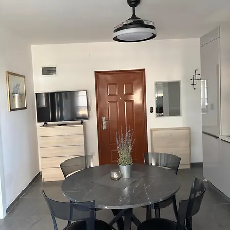 Lana Apartment *